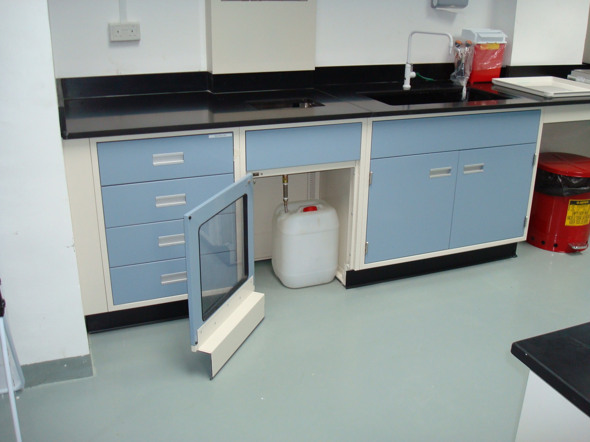 International laboratory casework by USLabs LLC