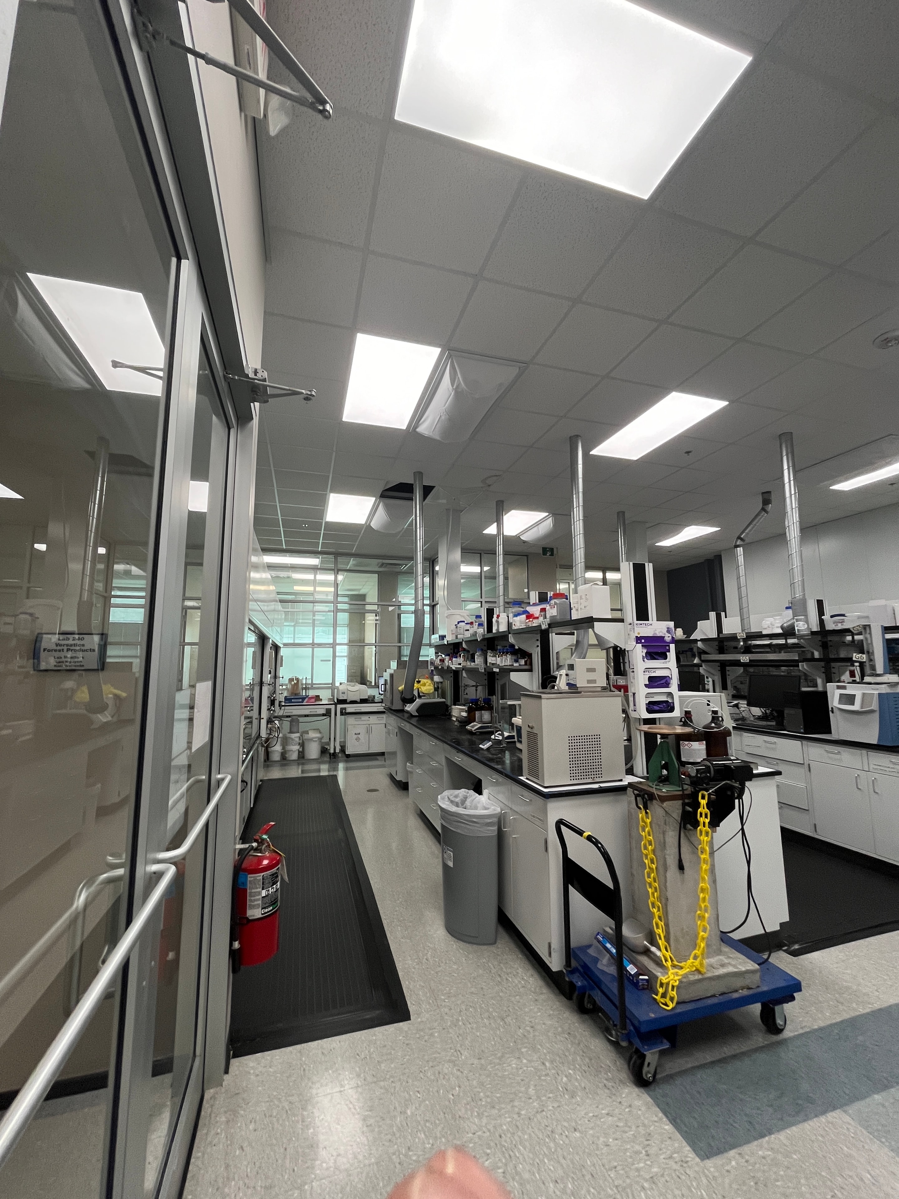 Finished laboratory workstations by USLabs LLC